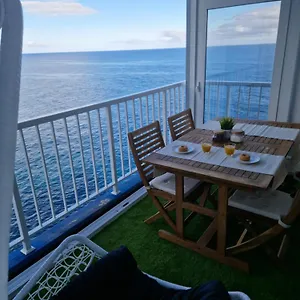 https://apartment-inside-the-wave.adeje-hotels.com